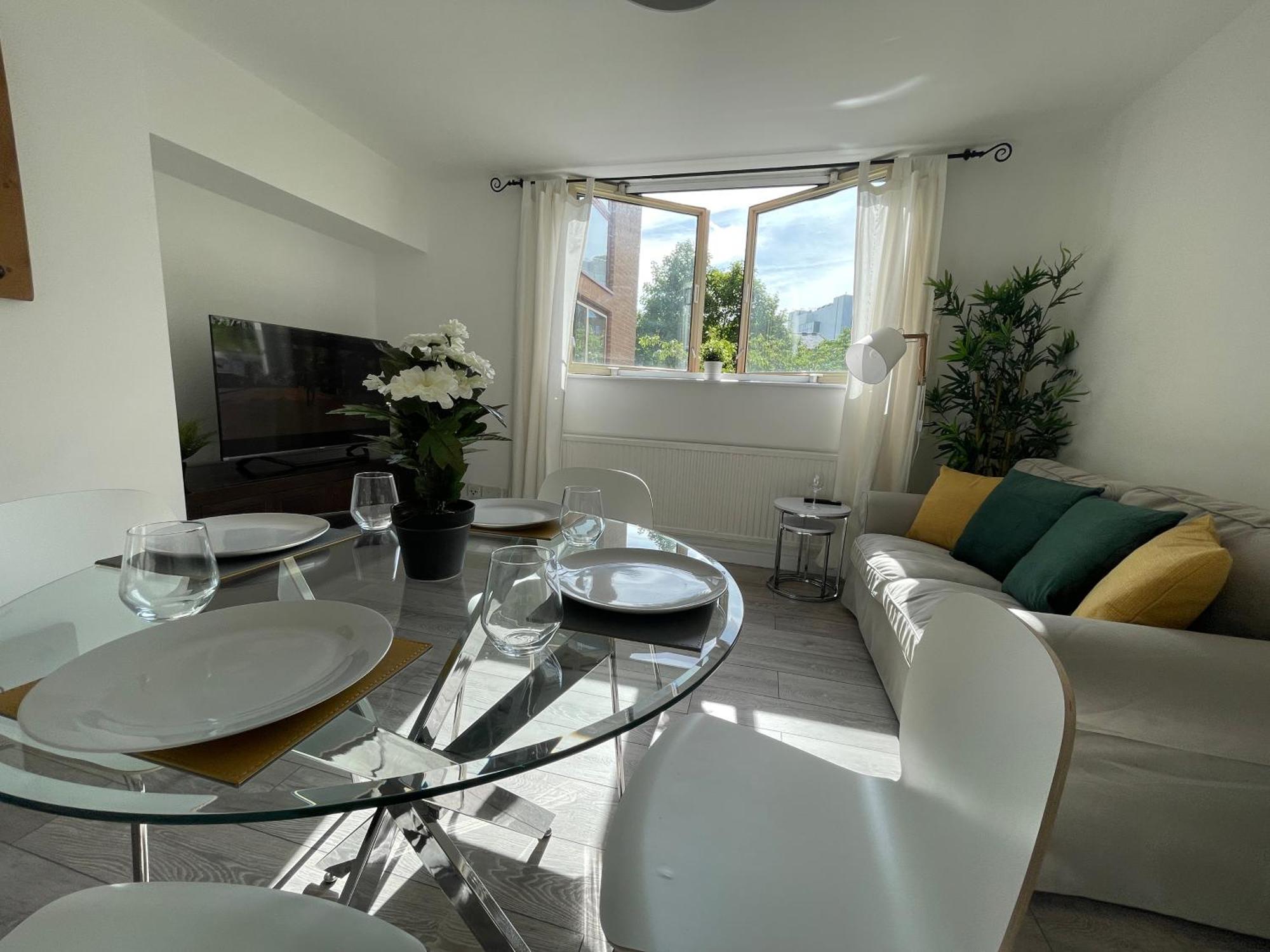 Tower Bridge Haven King En-suite With Parking *